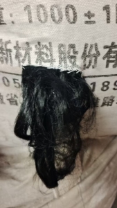 长期回收涤纶废丝，涤纶干丝，涤纶开刀丝，低弹丝，白丝，黑丝都做，做泡料用，要求干净无水分