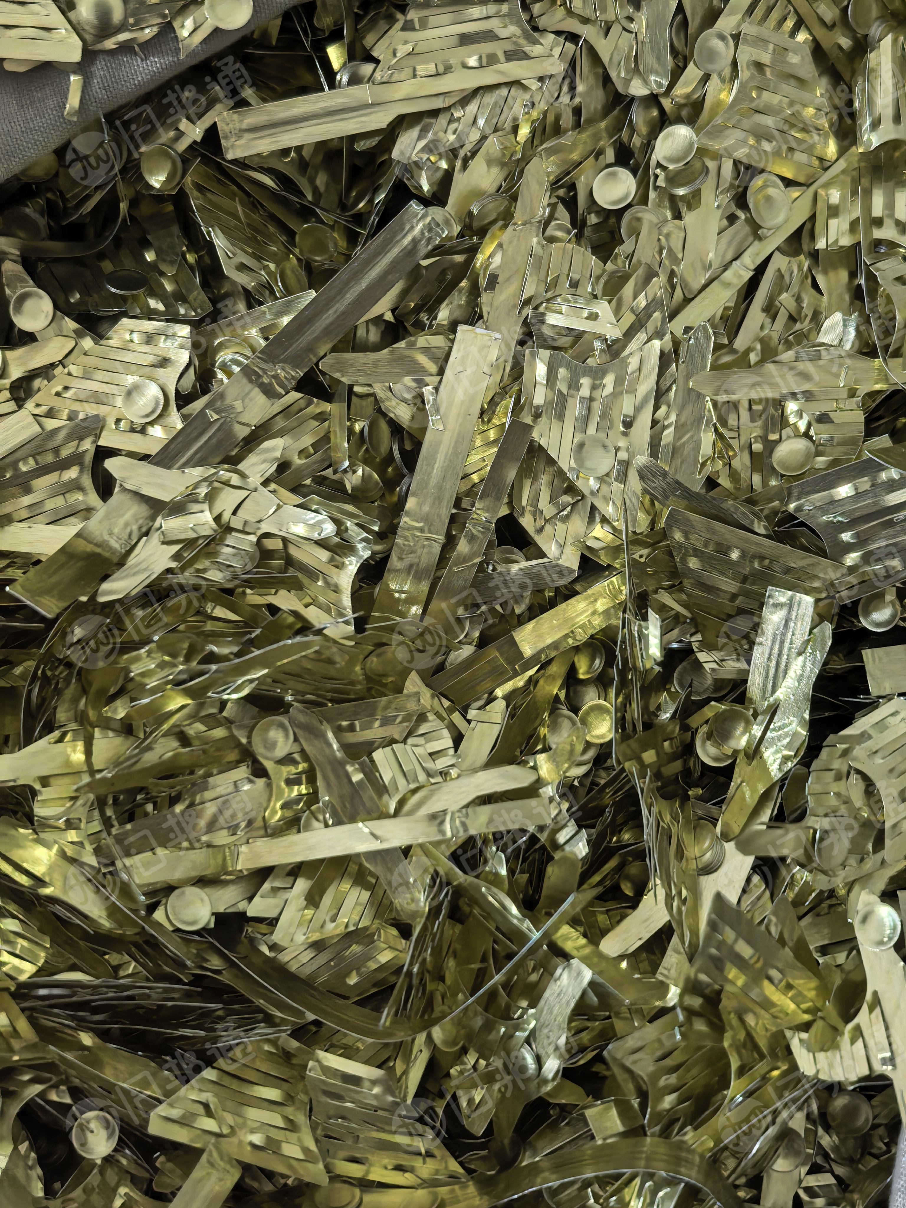 出售美的空调新铝箔，月供两挂车