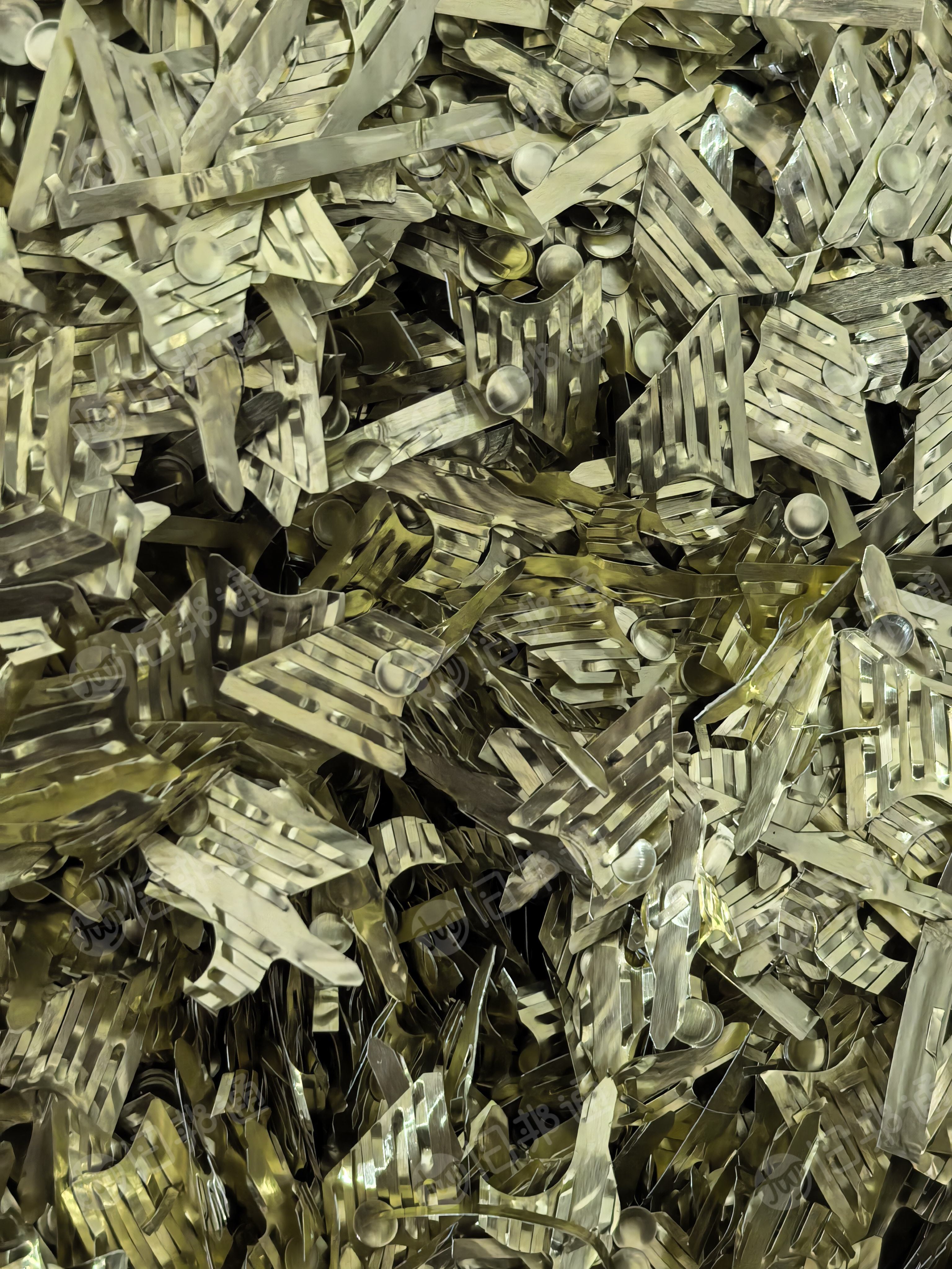 出售美的空调新铝箔，月供两挂车