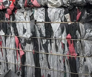 长期出售磷酸铁锂吨包废料，每月十多吨