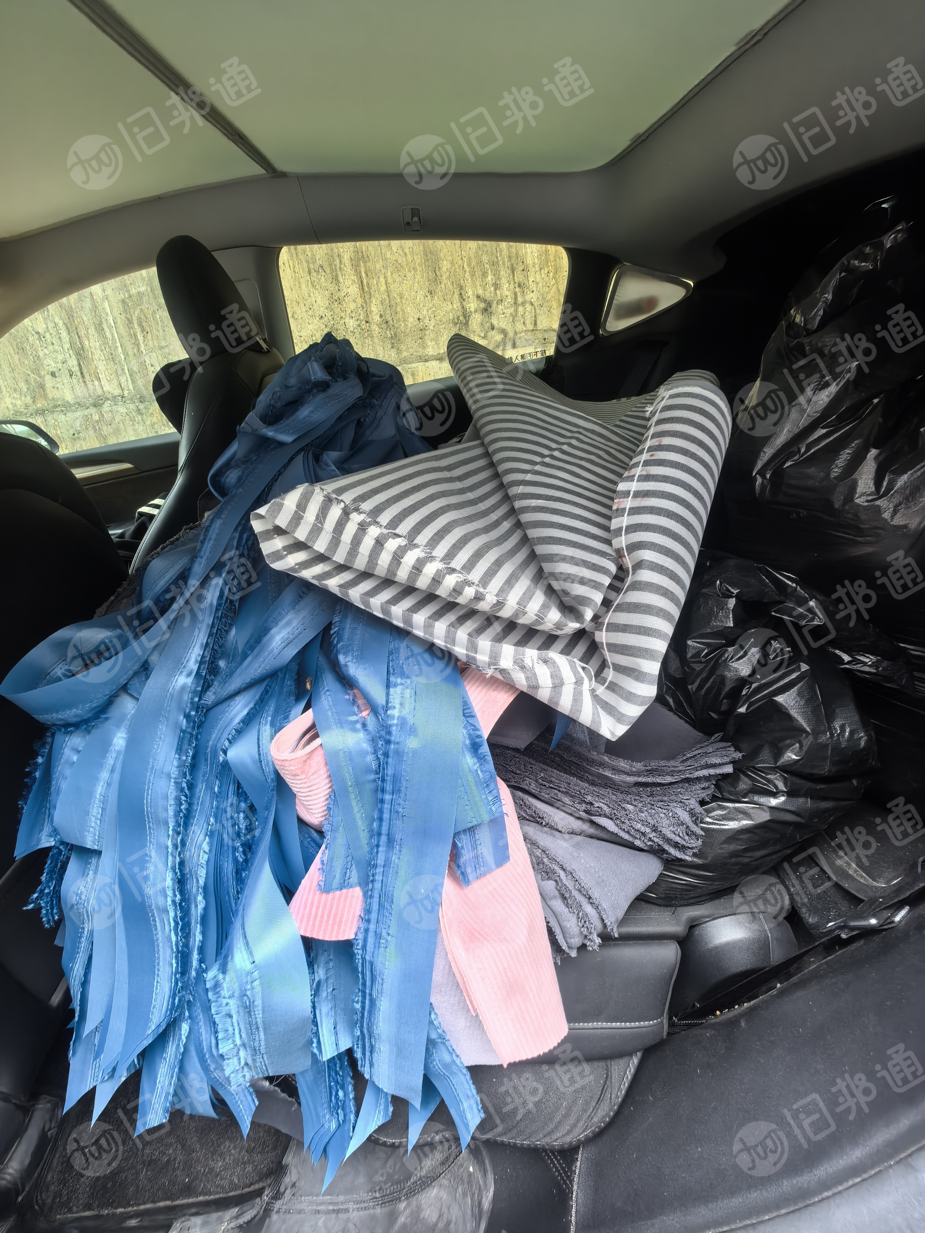 长期出售包装厂下来的涤纶废布，锦纶废布，氨纶废布，统货出，月供7吨左右