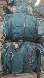 长期出售磷酸铁锂吨包（含铝塑内衬），每月一挂车，石墨吨包废料