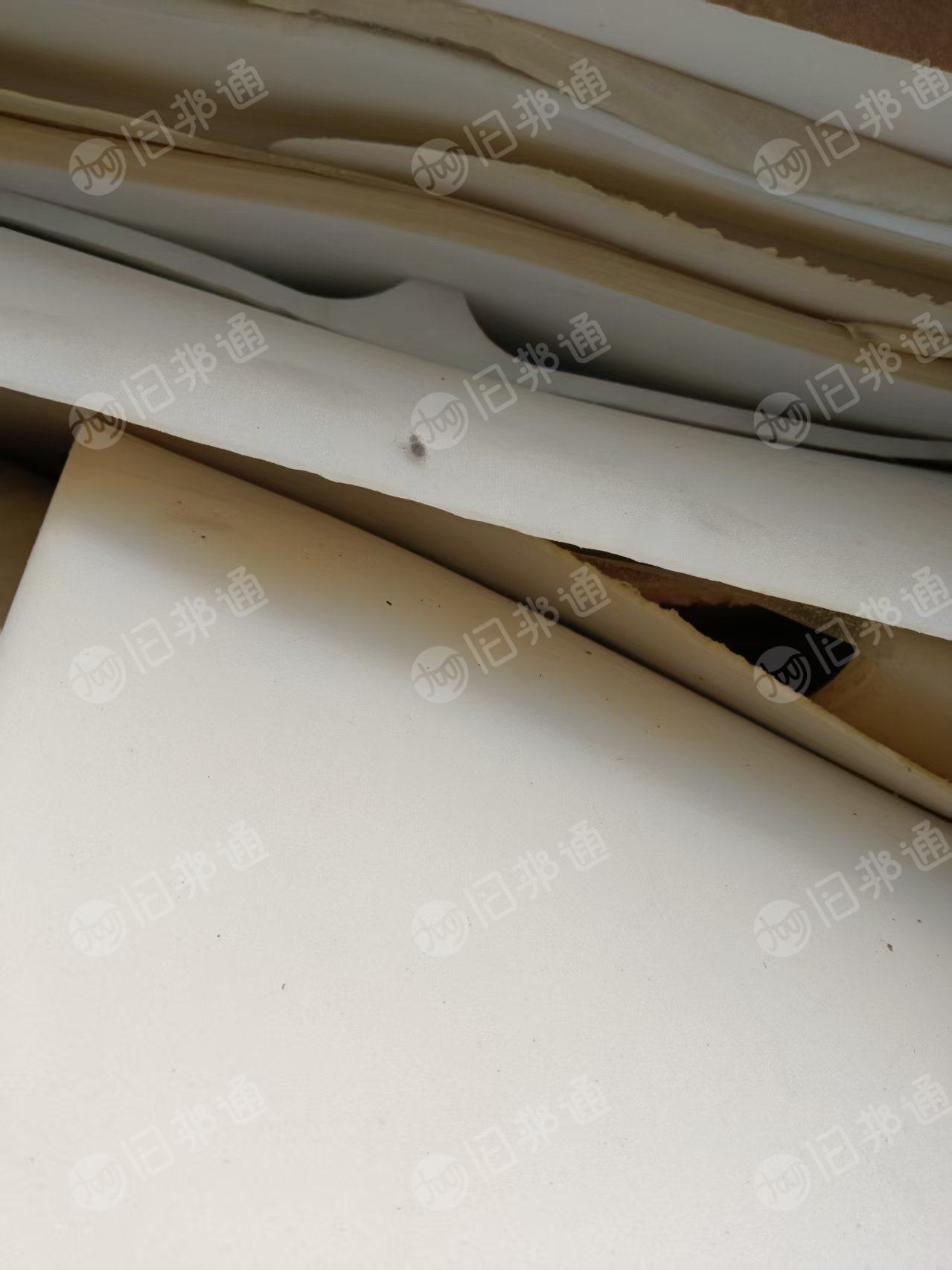 出售坐垫边角料，海绵边角料，废海绵，现货有9.6米高栏一车，货在山东泰安