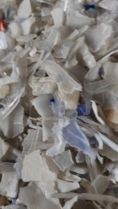 出售荔枝筐破碎料，水破的，清洗甩干，现货30多吨