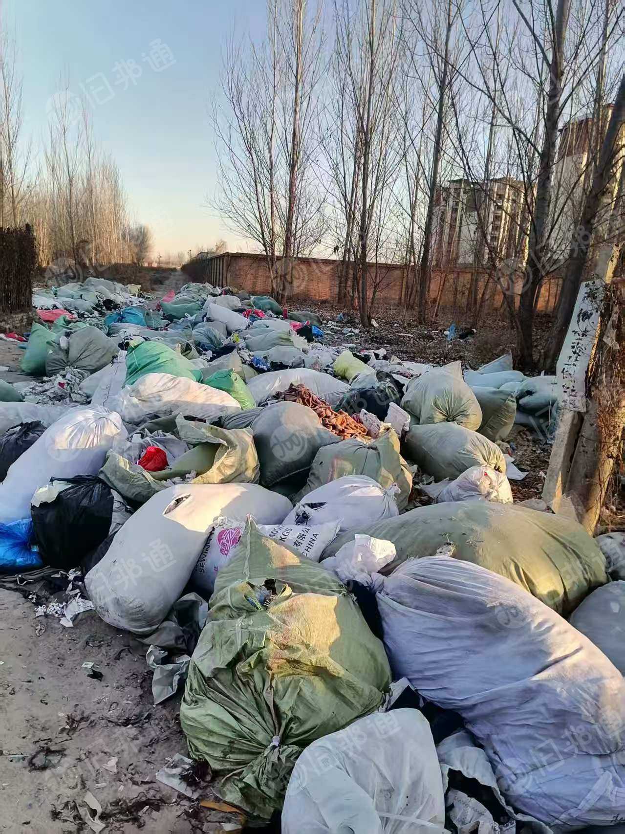 长期出售服装厂产生的碎布，废布，边角料