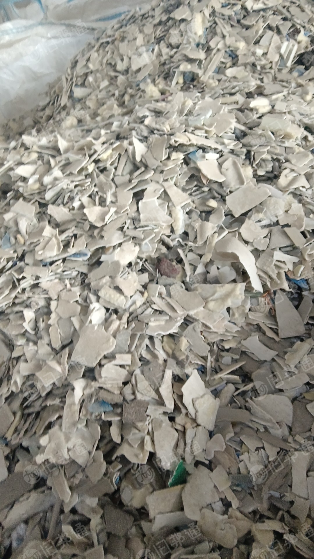 出售冰箱破碎塑料混合，PS，ABS混合料