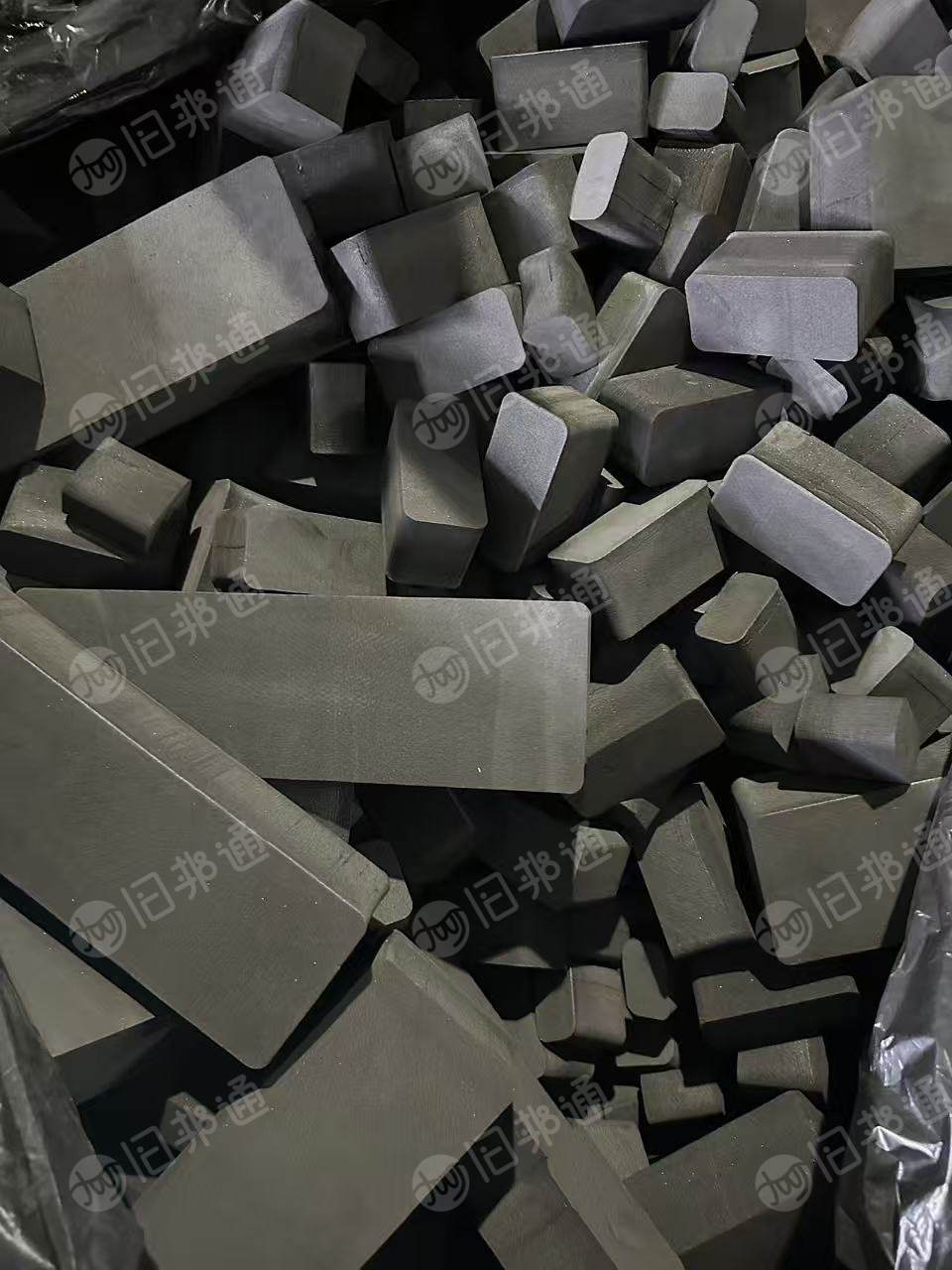 出售eva发泡料，做包装下来的边角料，月供9.6一车