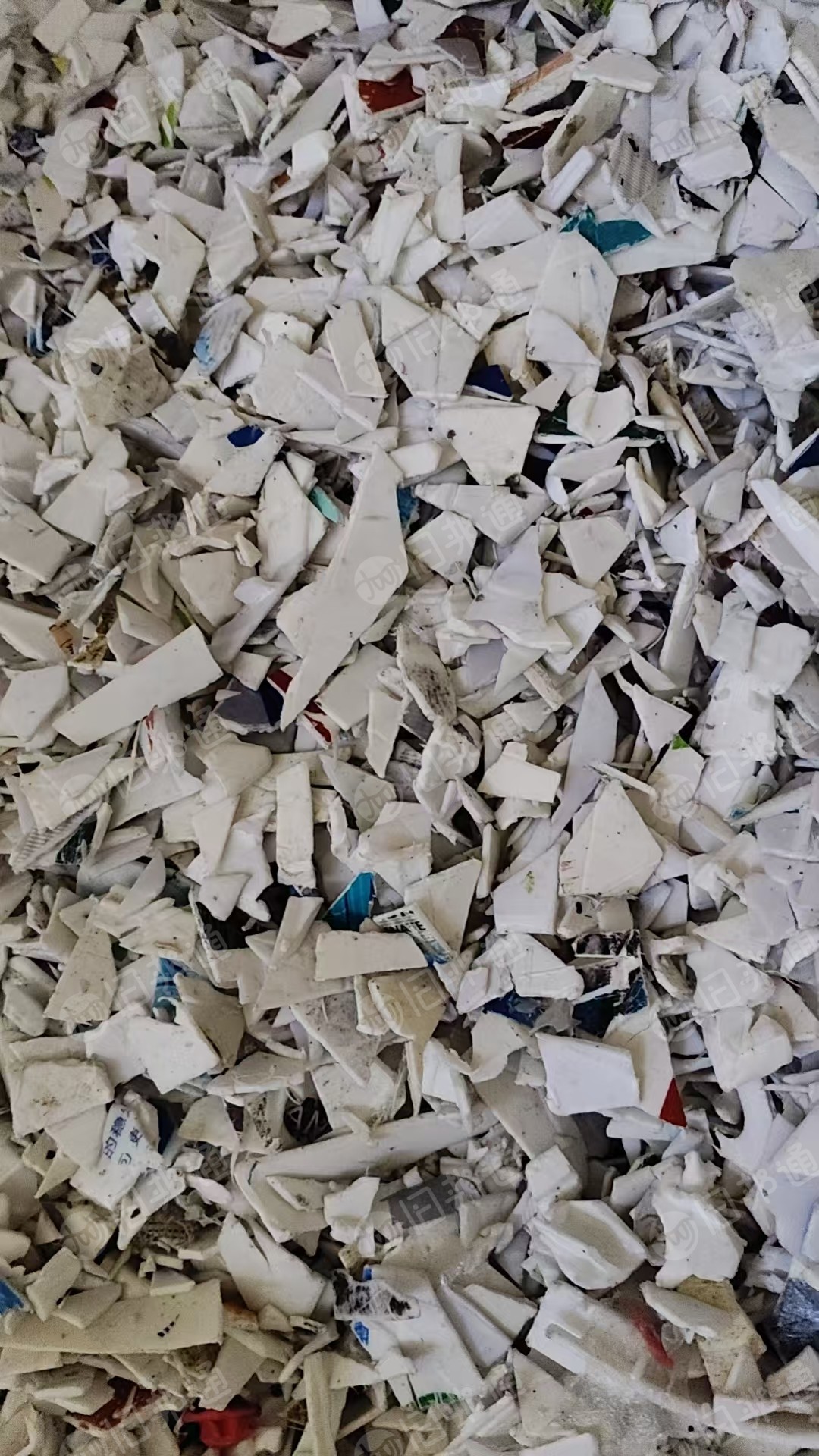 出售带字涂料桶破碎料，长期有货