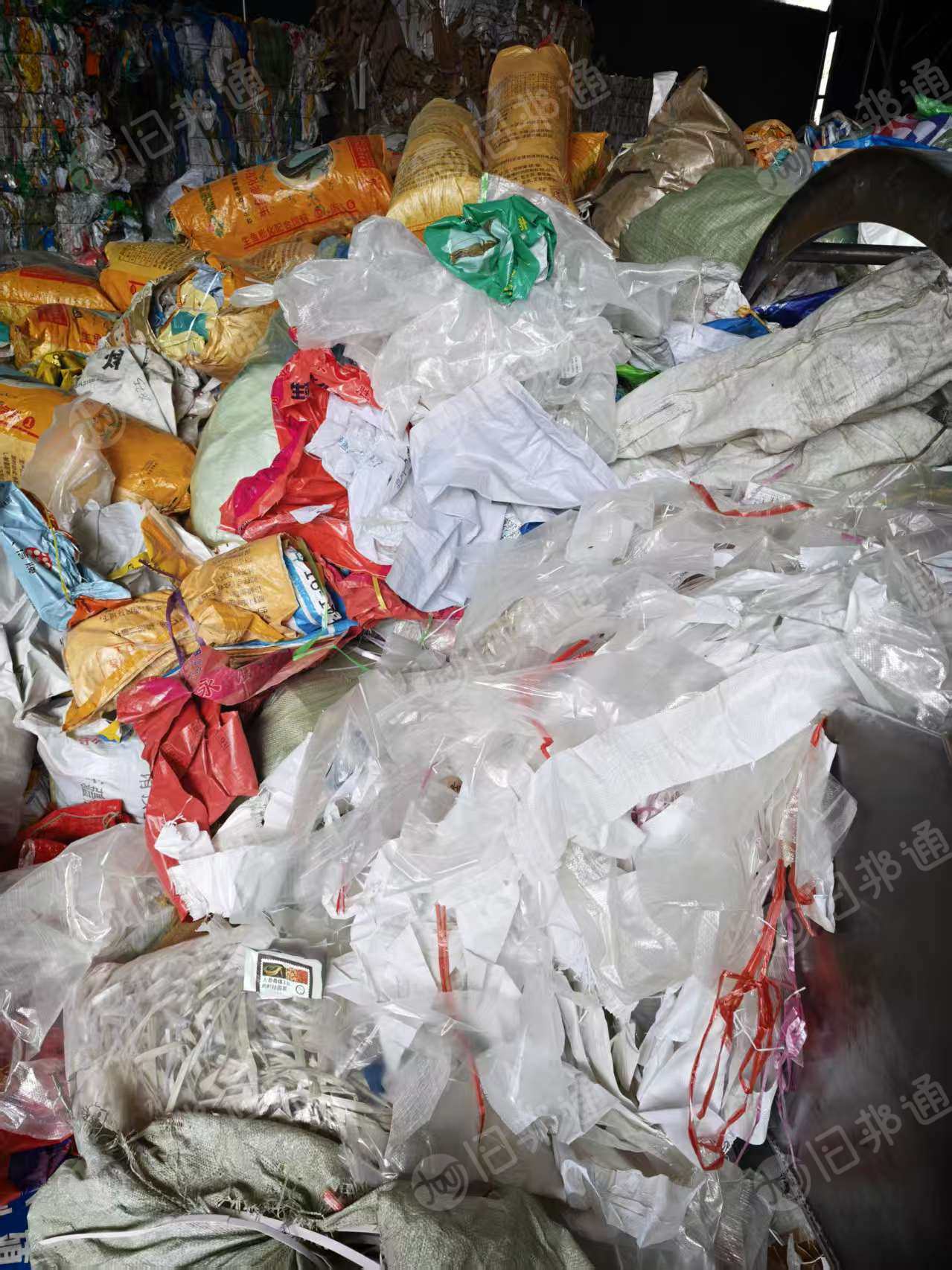 出售干造编织袋废料，干净没垃圾没粉的，一个月50吨左右