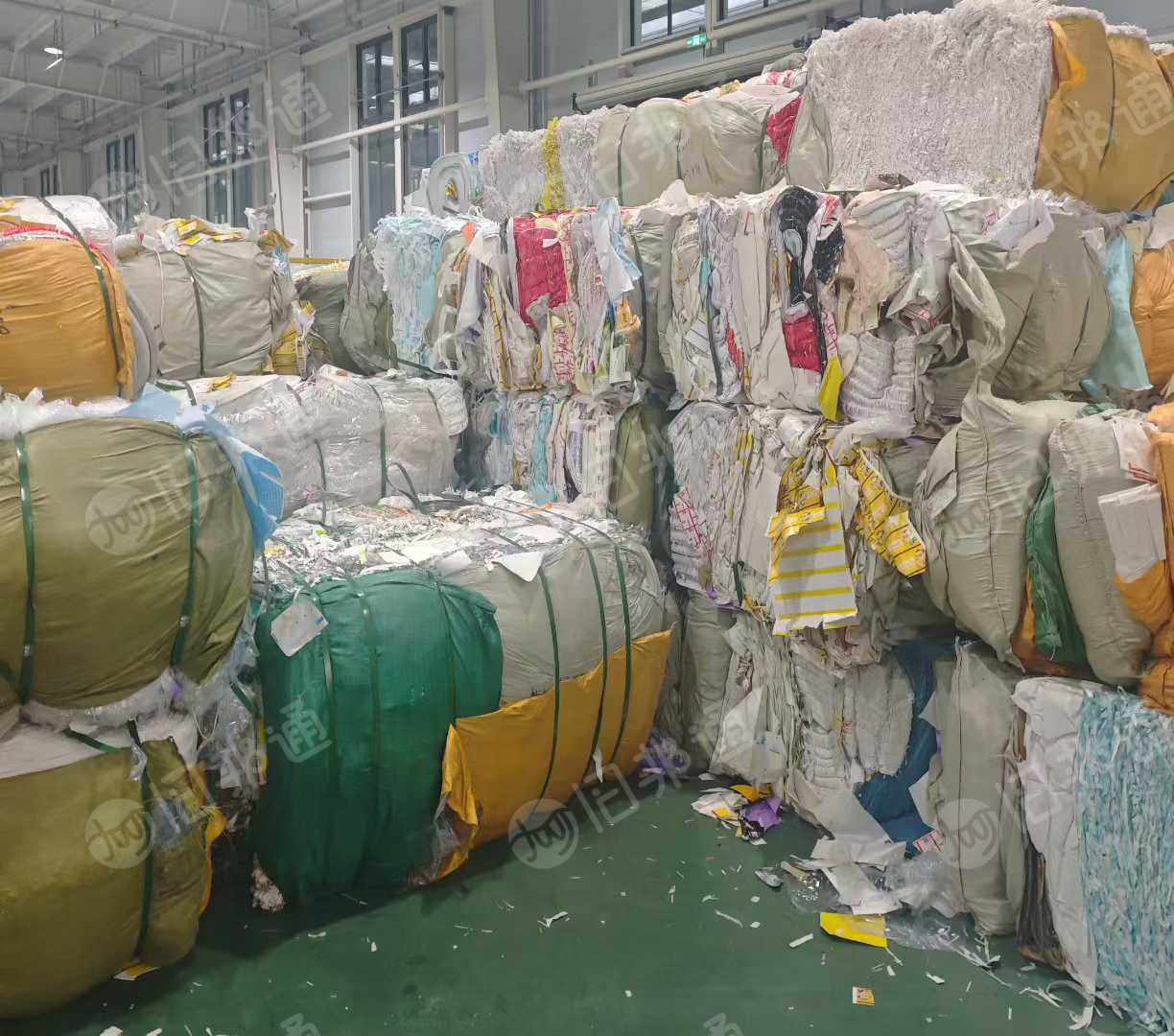 出售废不干胶纸压包料