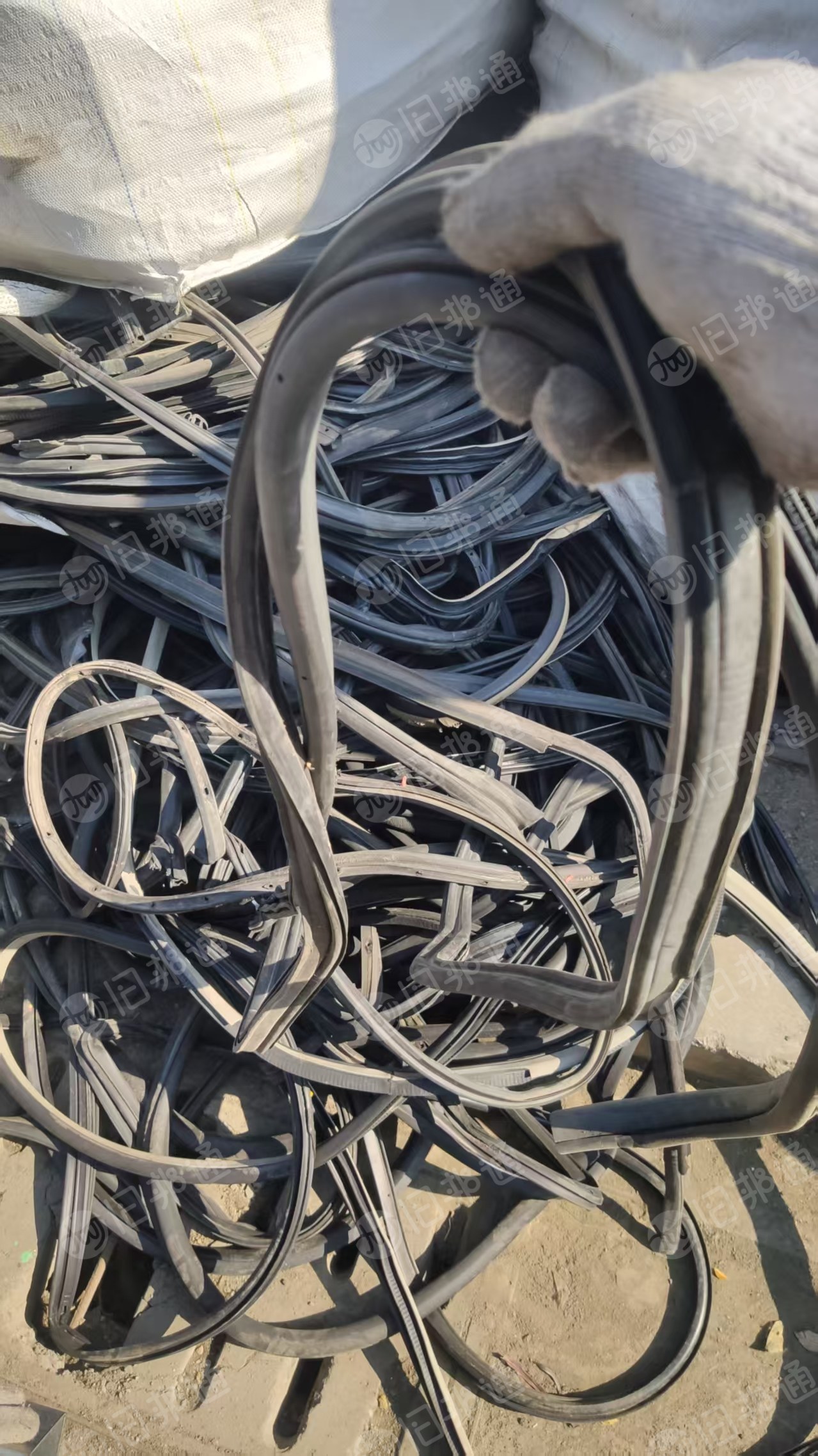 出售汽车车门的橡胶密封条