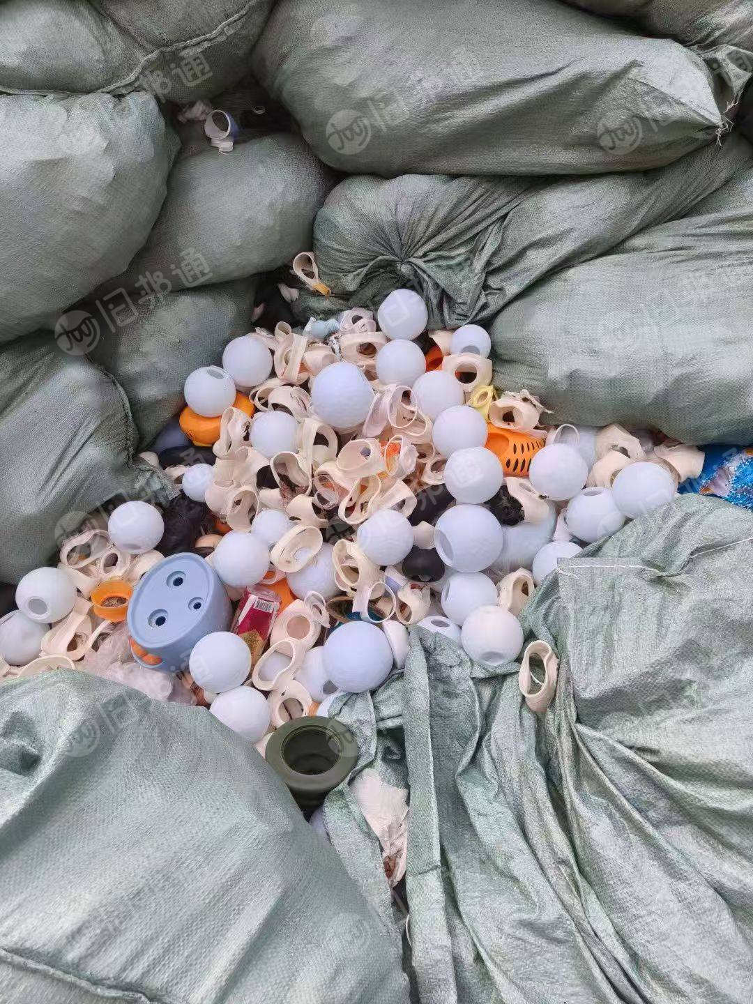 出售PVC搪胶料，PVC废料