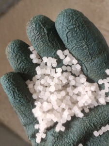 出售珍珠棉颗粒，  80和60目，长期有货