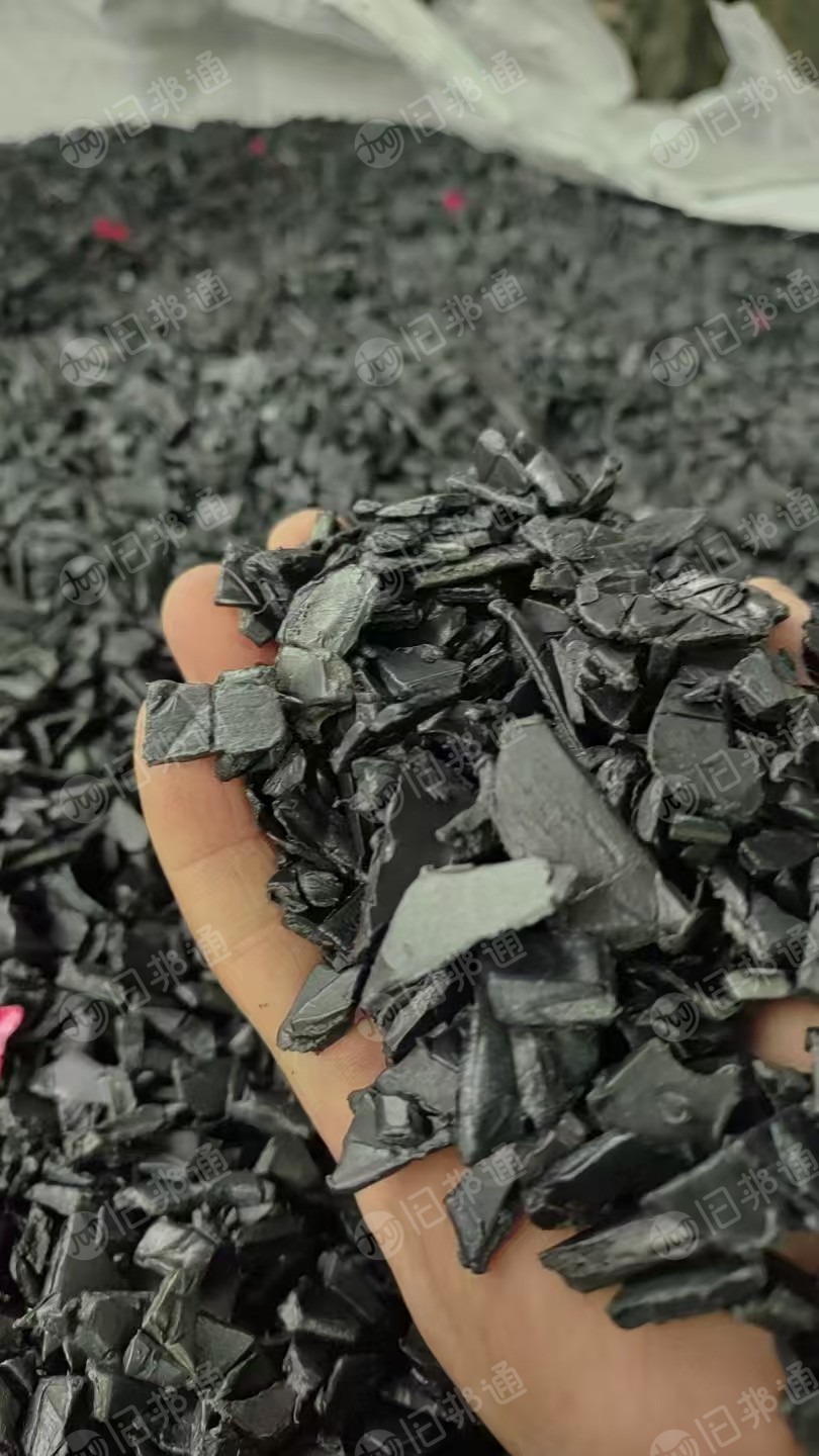 出售PE托盘破碎料，农夫山泉下来的，现货60吨，全漂的