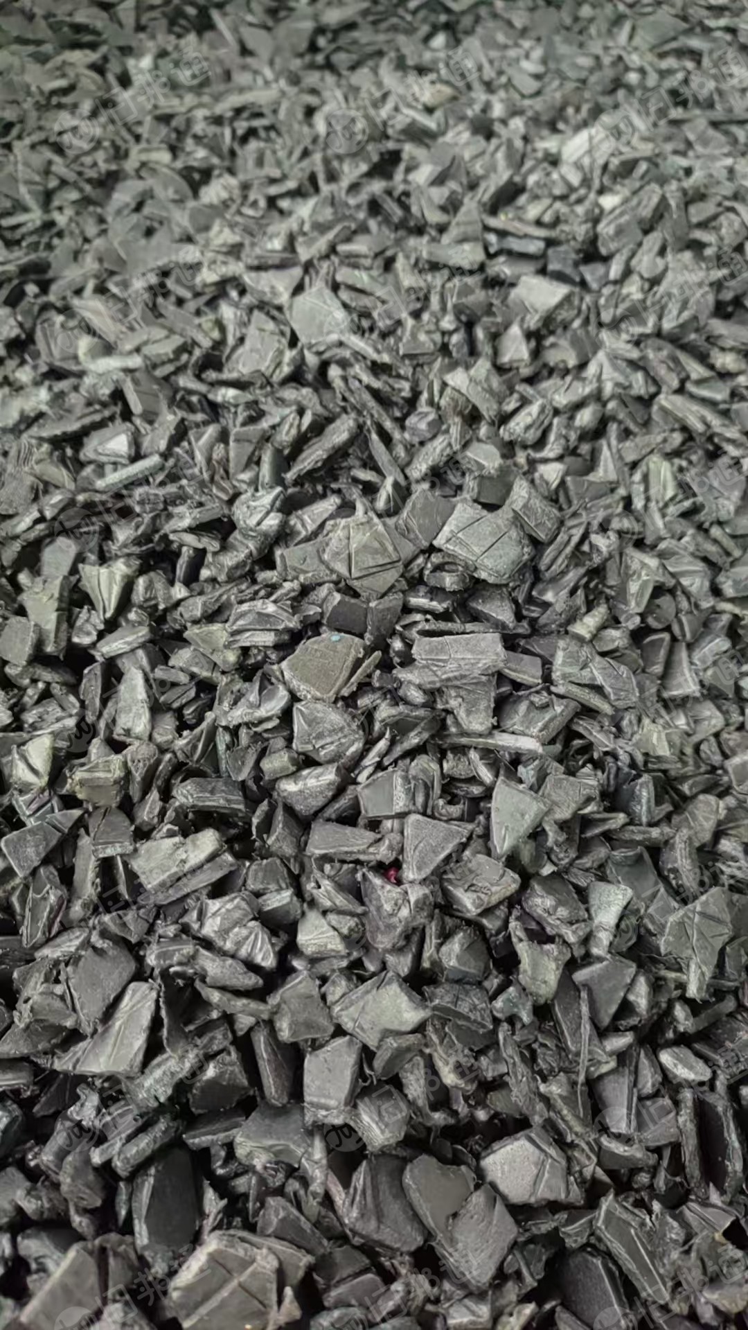 出售PE托盘破碎料，农夫山泉下来的，现货60吨，全漂的