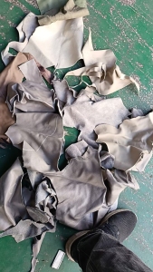 出售纯牛皮碎布，现货10吨左右