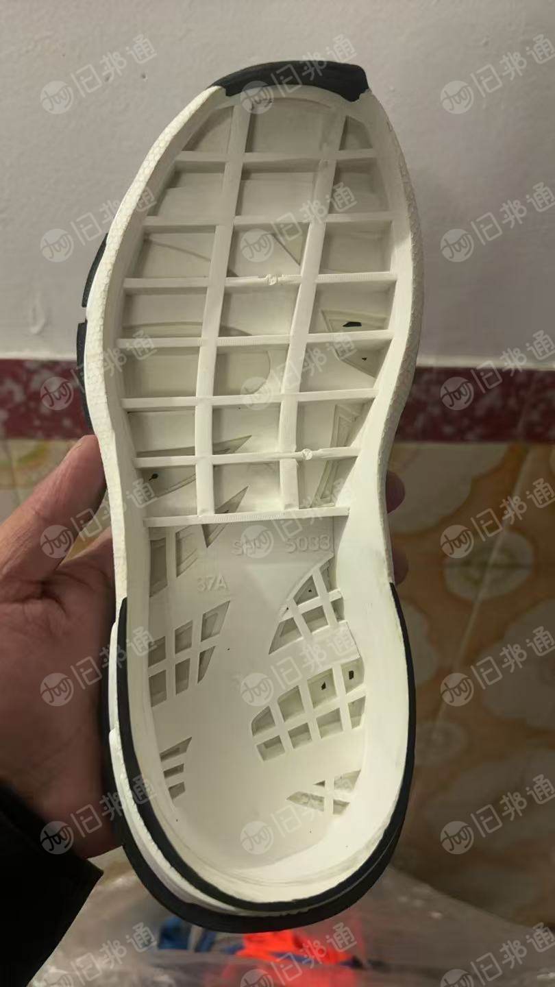 出售tpr鞋底料，都是全新的料子，现货500双