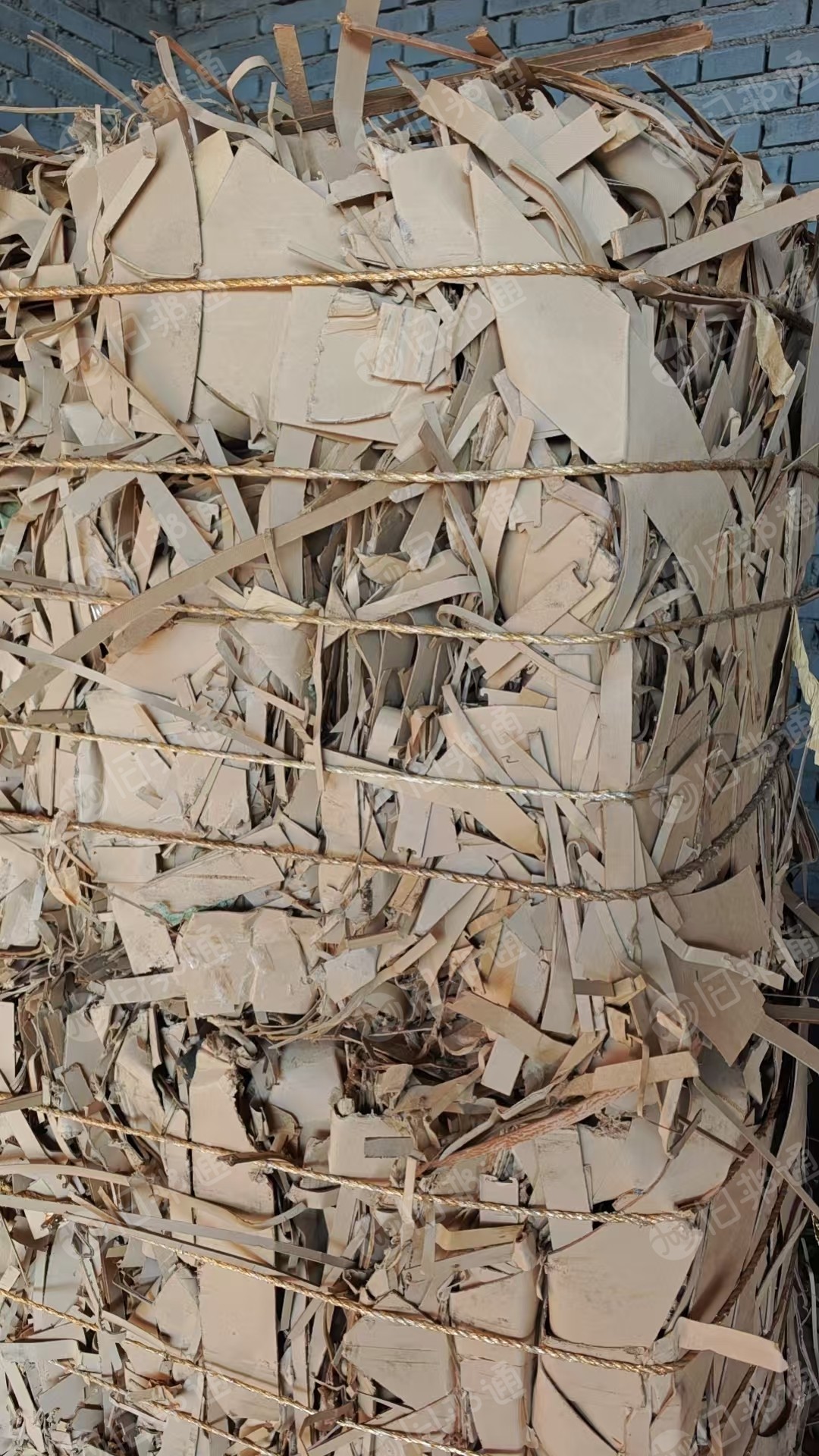 长期出售绝缘纸板边角料，有带胶和不带胶