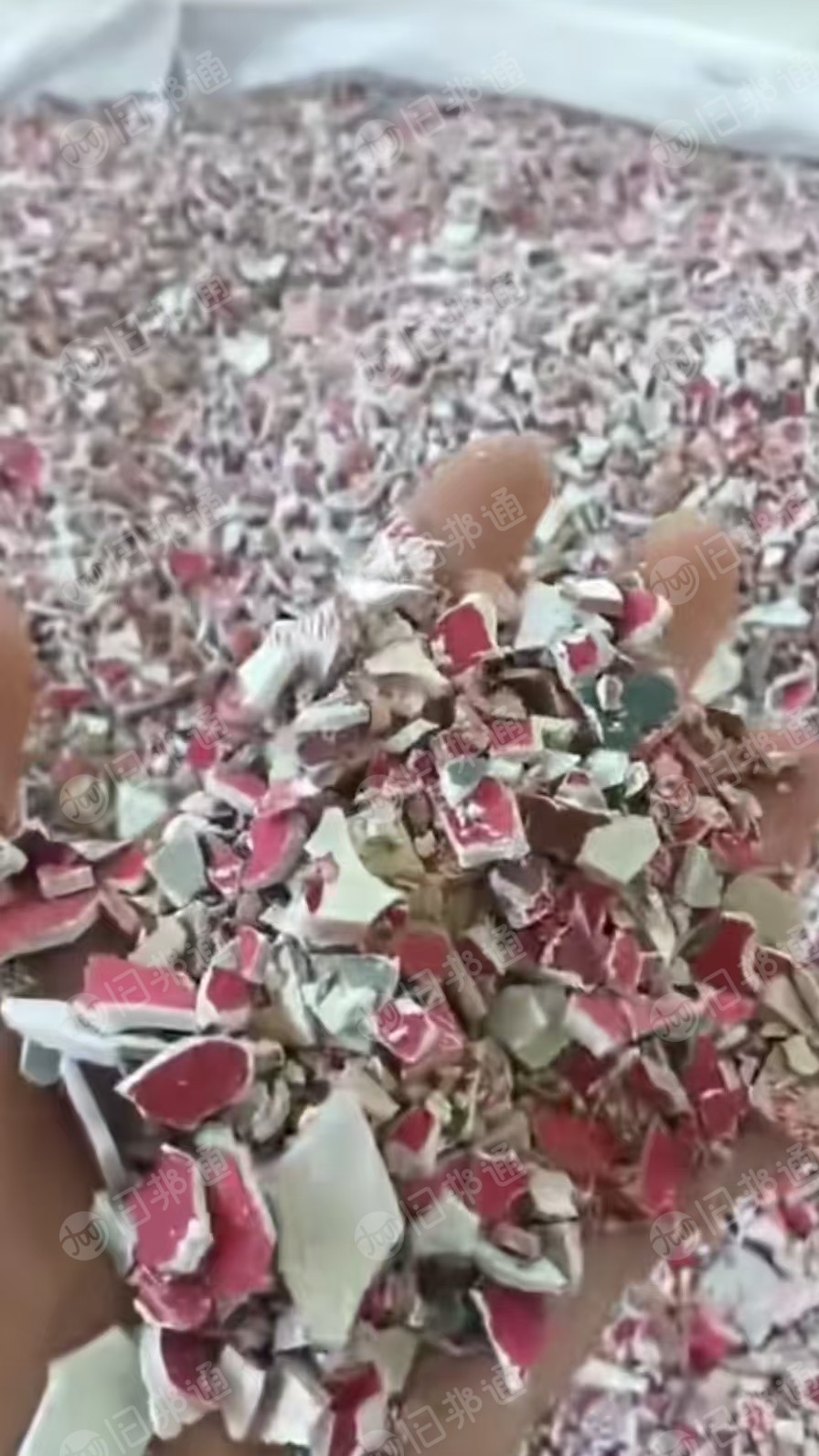 长期出售pvc树脂瓦破碎料，水粉的