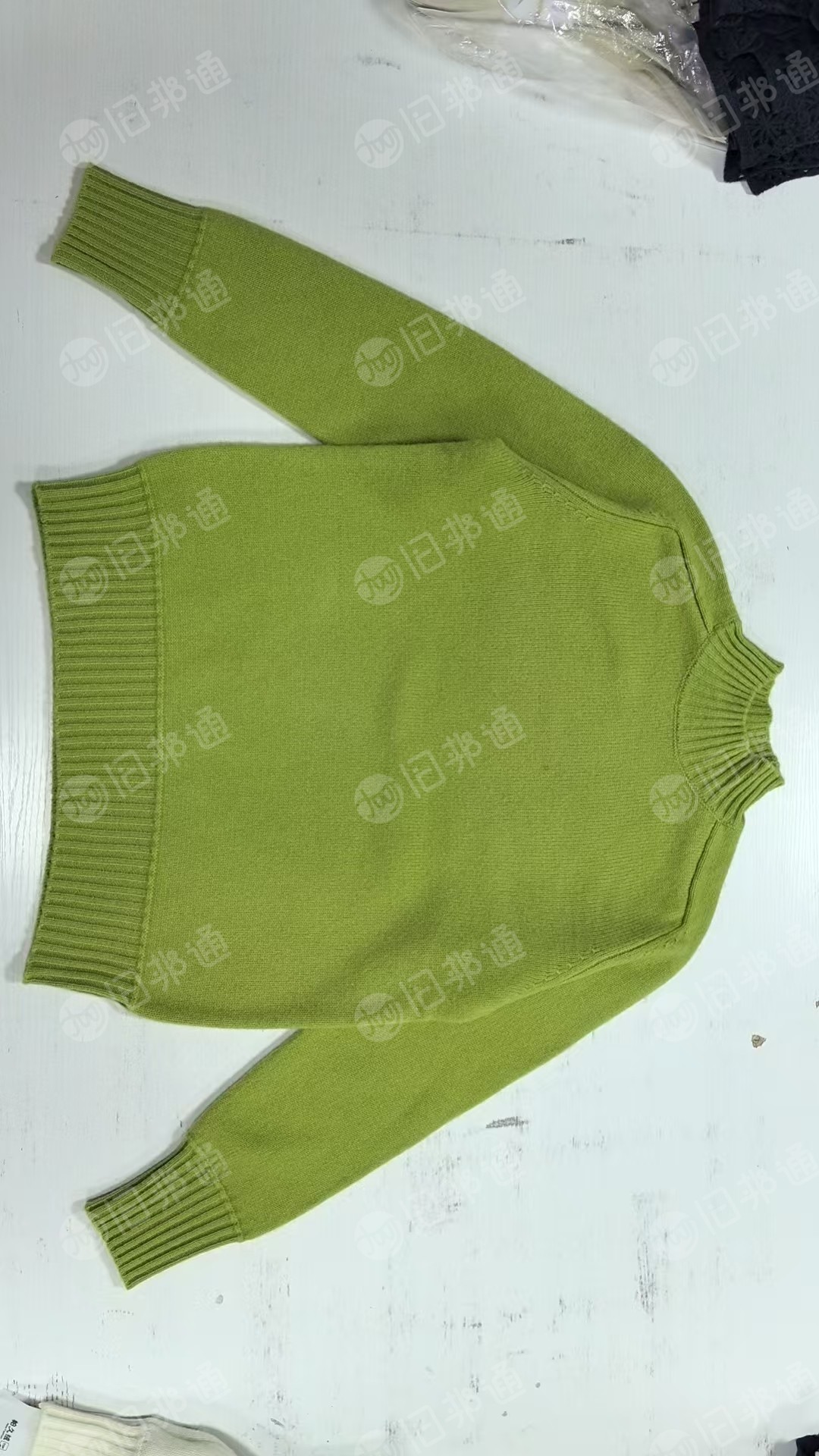 出售一批库存羊毛毛衣，纯羊毛，克重330左右，现货25000件，在河北邢台