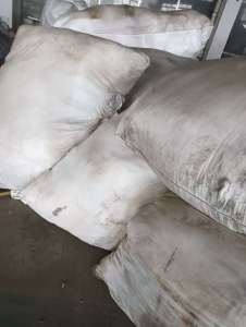 印花厂长期出售废布，大布块，有几米到几十米长的，白胚和印花错版的都有，现货共有7吨左右