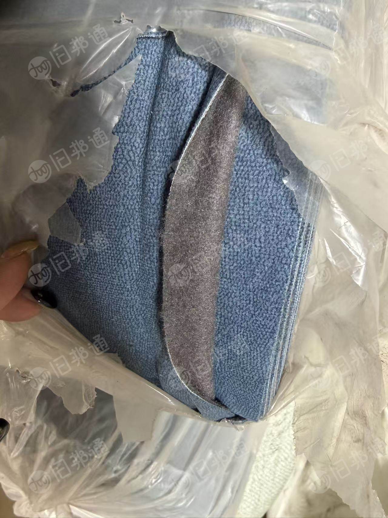 出售库存科技绒库存布,科技布,沙发布,现货有60卷,一卷80多码,有3个色,货在广东广州