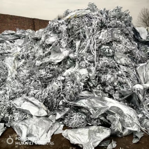 出售铝塑膜炼油料，含铝量20%，现货10吨