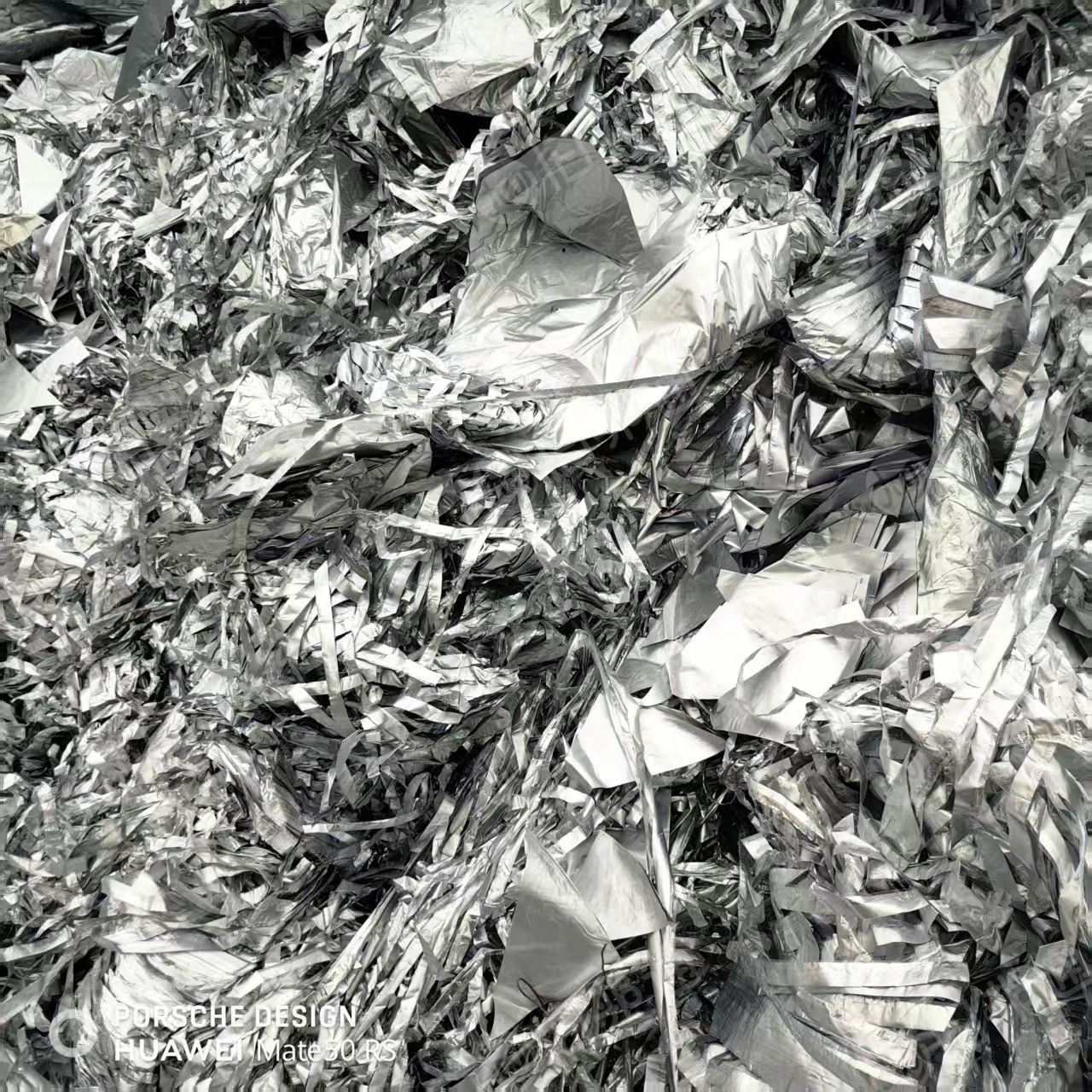 出售铝塑膜炼油料，含铝量20%，现货10吨