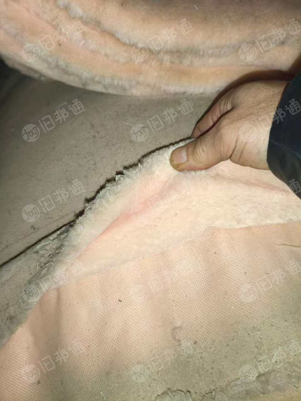 出售库存绒布，长绒棉，布料，长绒棉7吨左右，布料1吨左右 ，货在安徽合肥