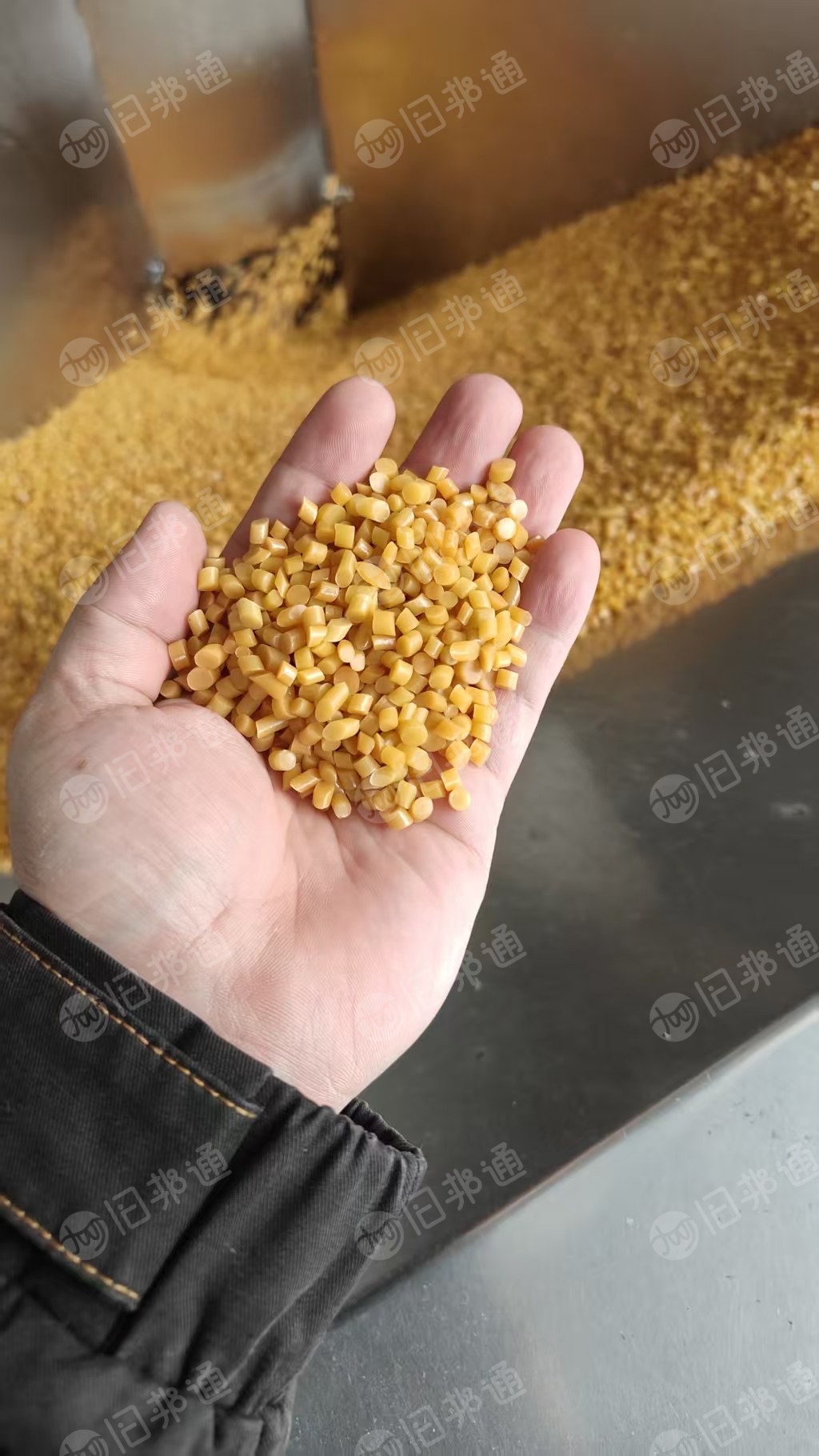 出售软质PVC颗粒，软度45-85度，月供300吨，主要是水口下来的