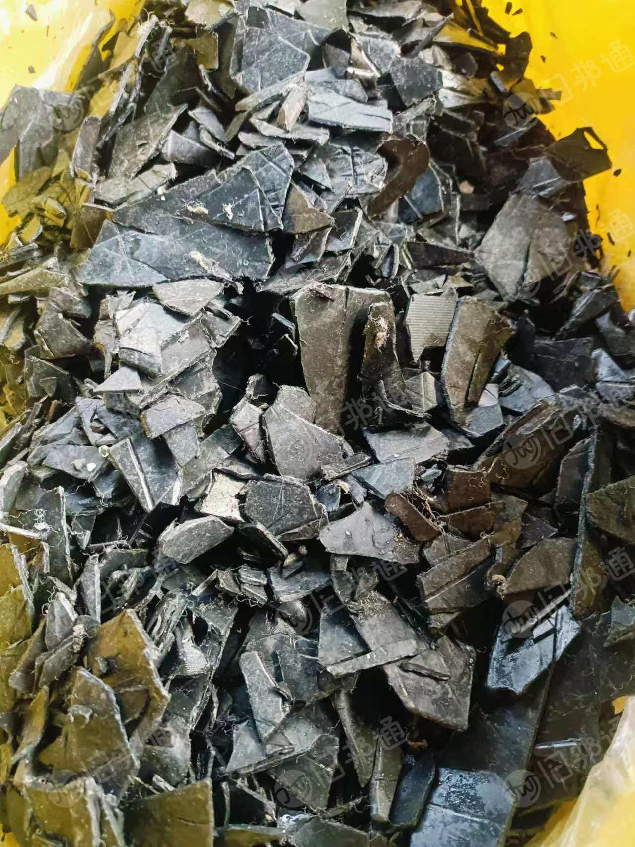 出售PP保险杠破碎料，汽车内饰破碎料，清洗除铁甩干，现货80吨