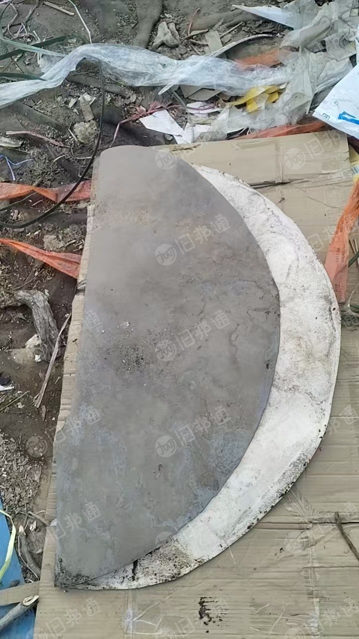 出售复合塑料纸，两边是低压中间的是PET,现货7吨多