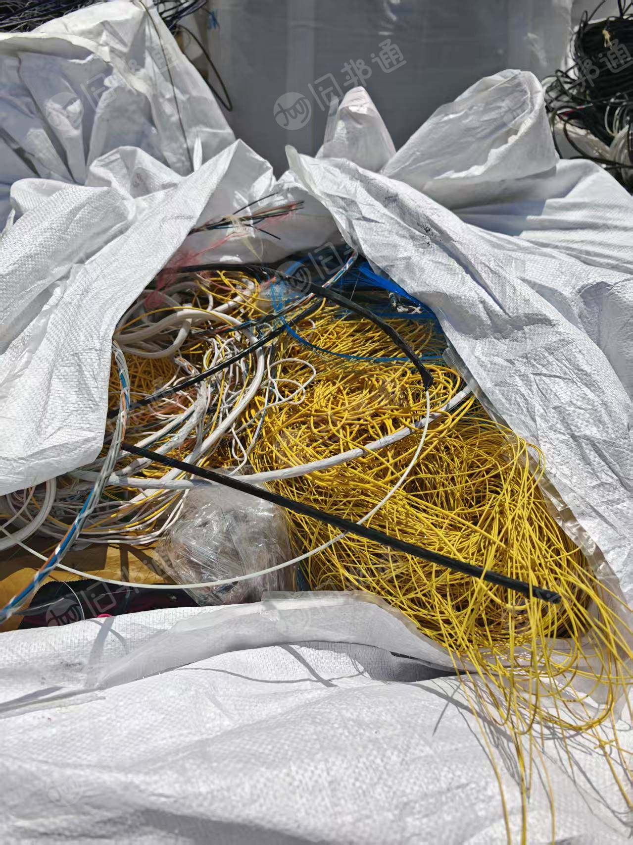 出售光纤厂下来的尾料，现货10吨左右