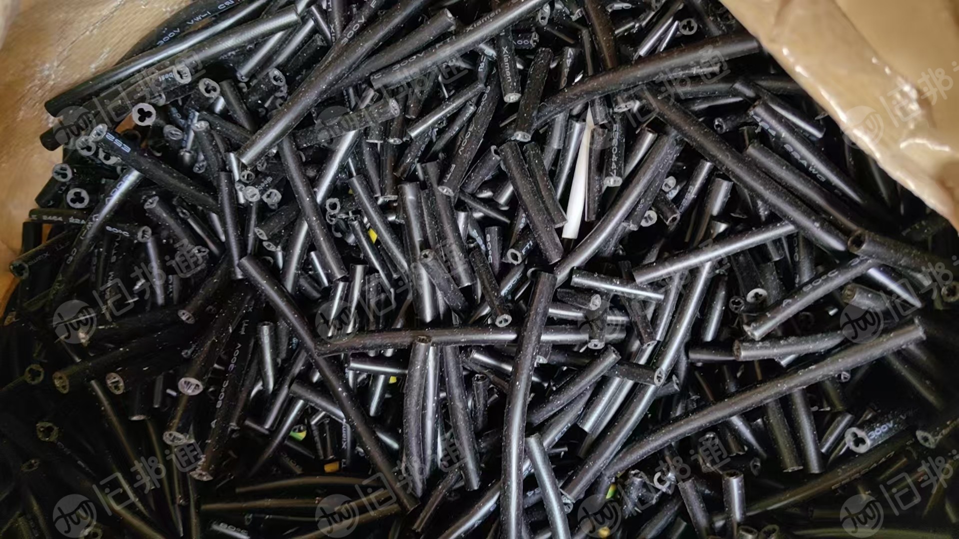 出售PVC水口料，PVC线皮废料，现货18吨