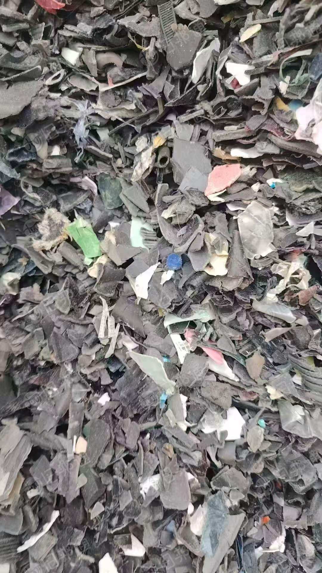 长期采购清水沉底的黑丙破碎料，要求不含鸡蛋筐，月需500吨