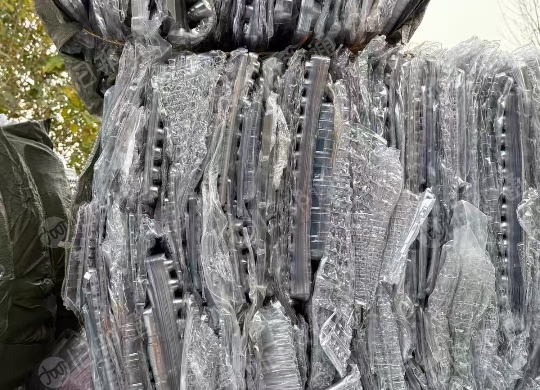 长期出售电子厂下来的pet吸塑盒废料，无标签无pvc