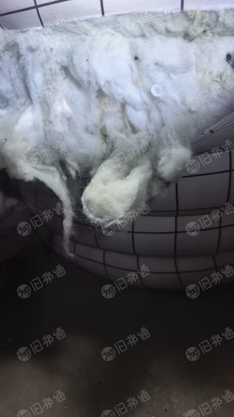 长期出售开松好的线头棉，线头棉开松棉，现货有五六十吨，货在江西赣州