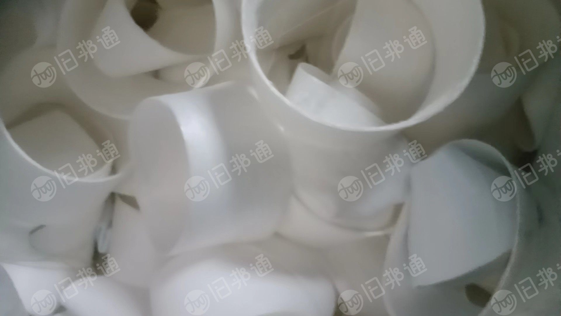 长期出售氨纶废丝，氨纶丝，氨纶干丝，现货有十来吨，货在广东汕头