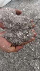 长期出售pet吸塑盒破碎料，a级现货20吨，b级现货10吨