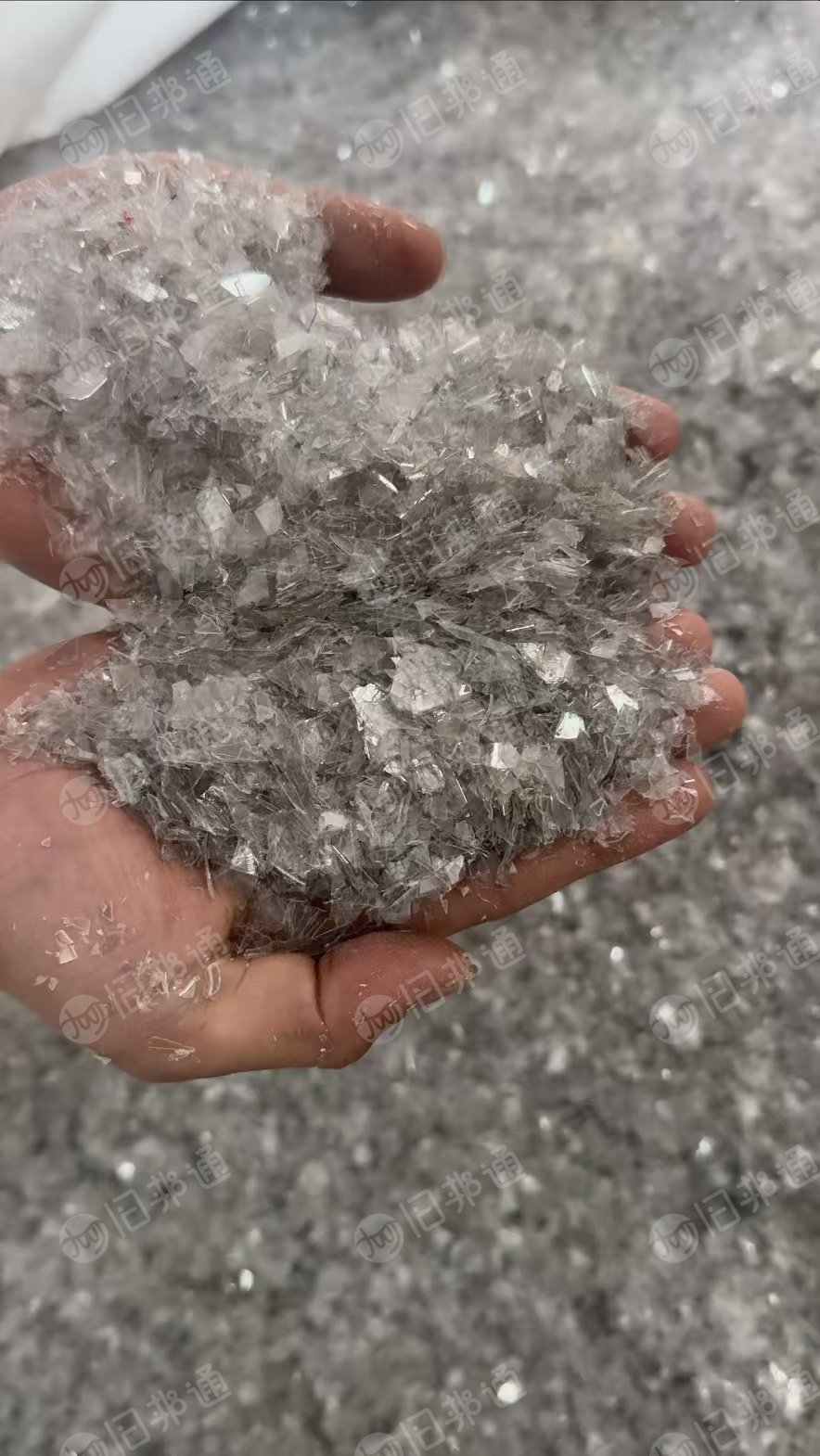 长期出售pet吸塑盒破碎料，a级现货20吨，b级现货10吨