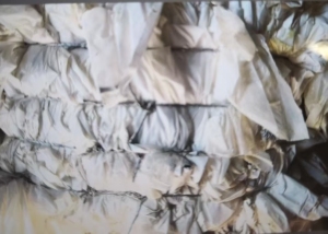 长期出售水洗乳白袋废料，现货10多吨