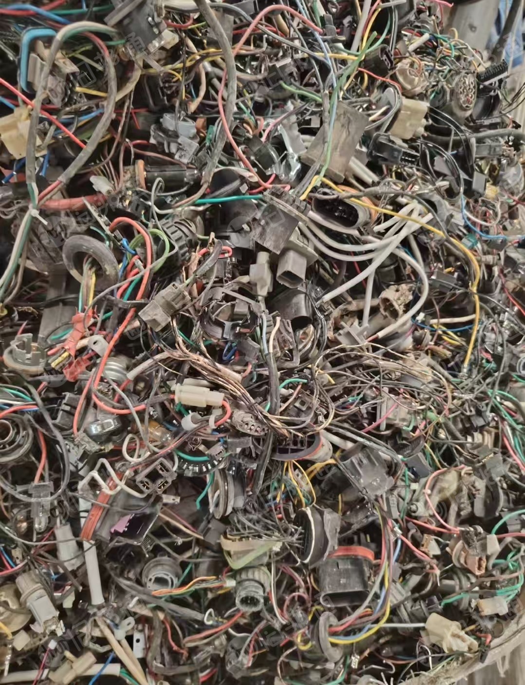 出售汽车下来的线路板，灯线，长期有货