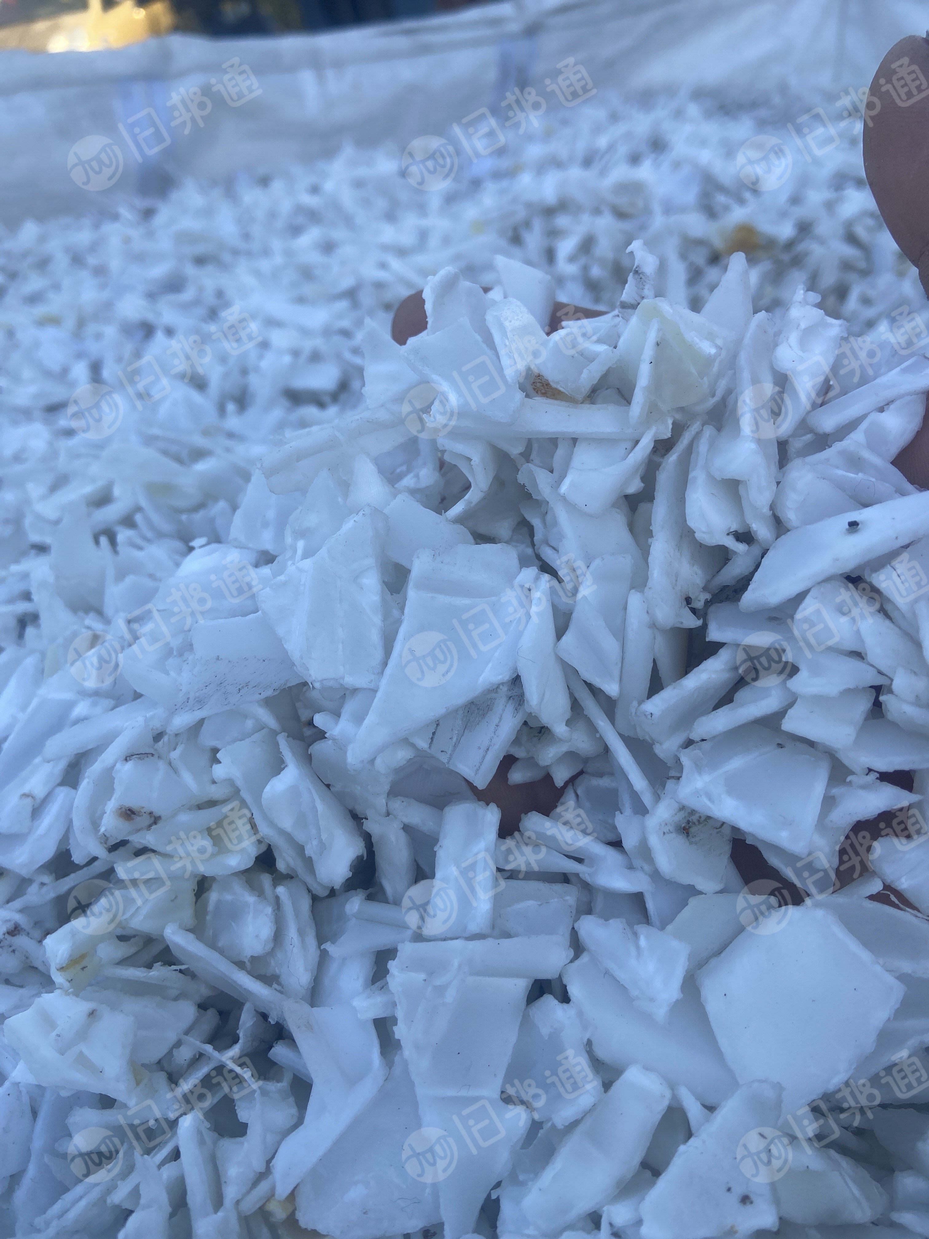 出售pp电动车白坐垫破碎料