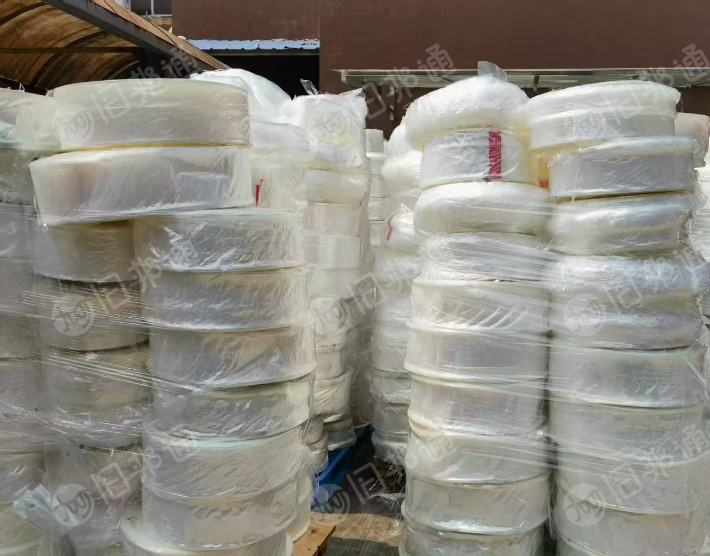 全网大量收购钢化膜模切厂和背光厂的pe复合pet卷膜，pp复合pet卷膜，可分离的