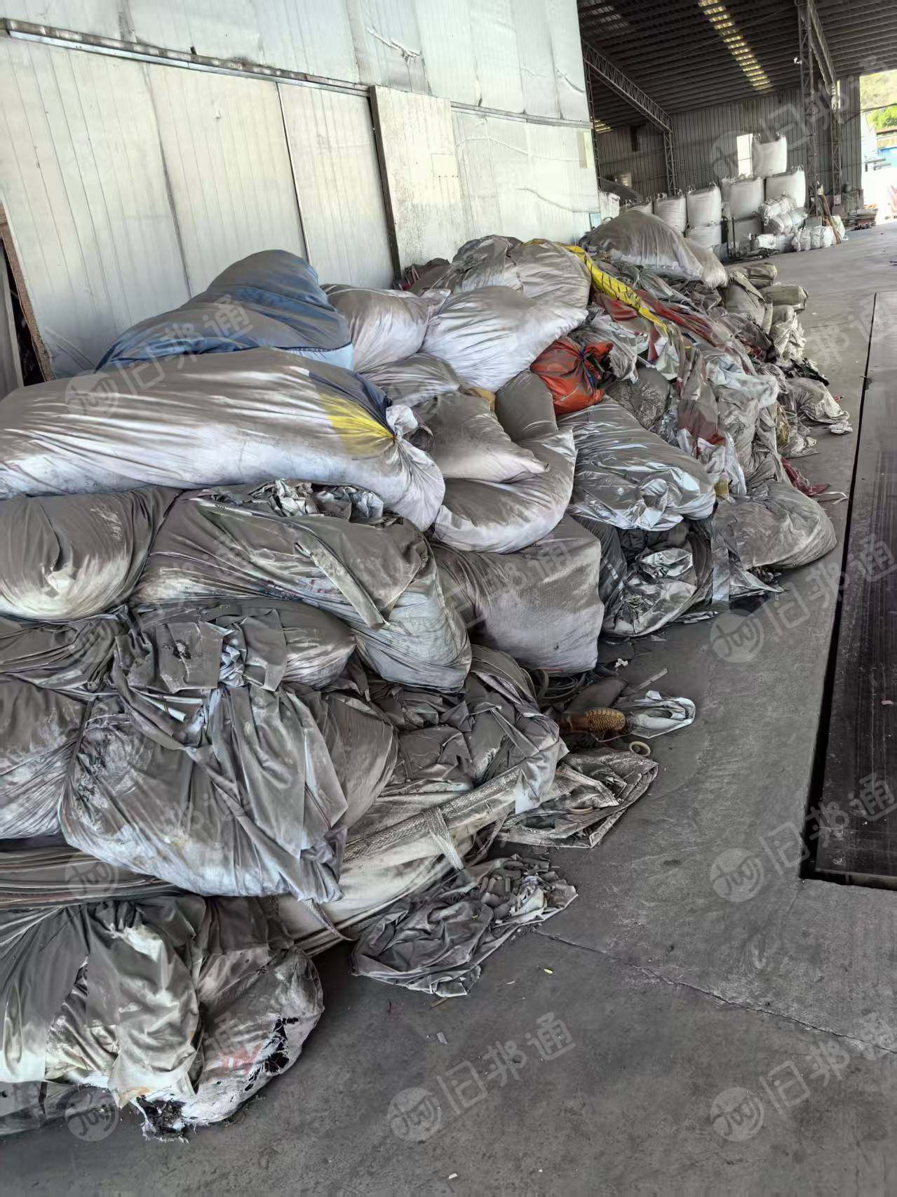 出售PVC广告布废料，现在有5吨