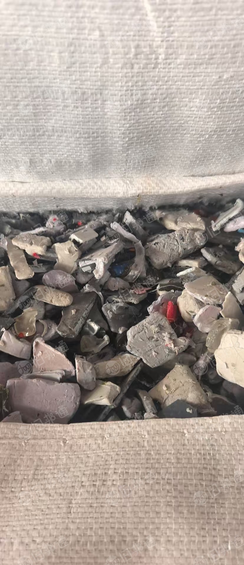 出售PP电瓶壳破碎料，水破的，现货150吨以上