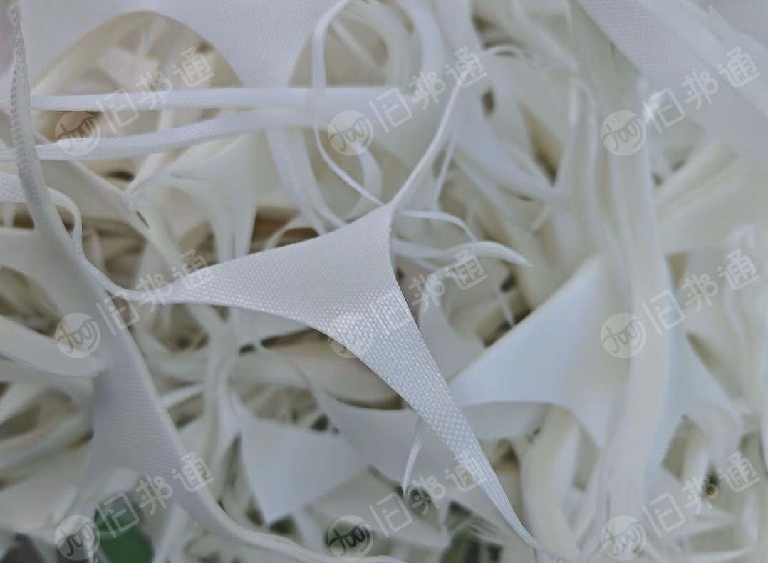 长期出售TPU贴合尼龙布废料，每月50吨左右，按摩椅厂下来的，单面双面都有