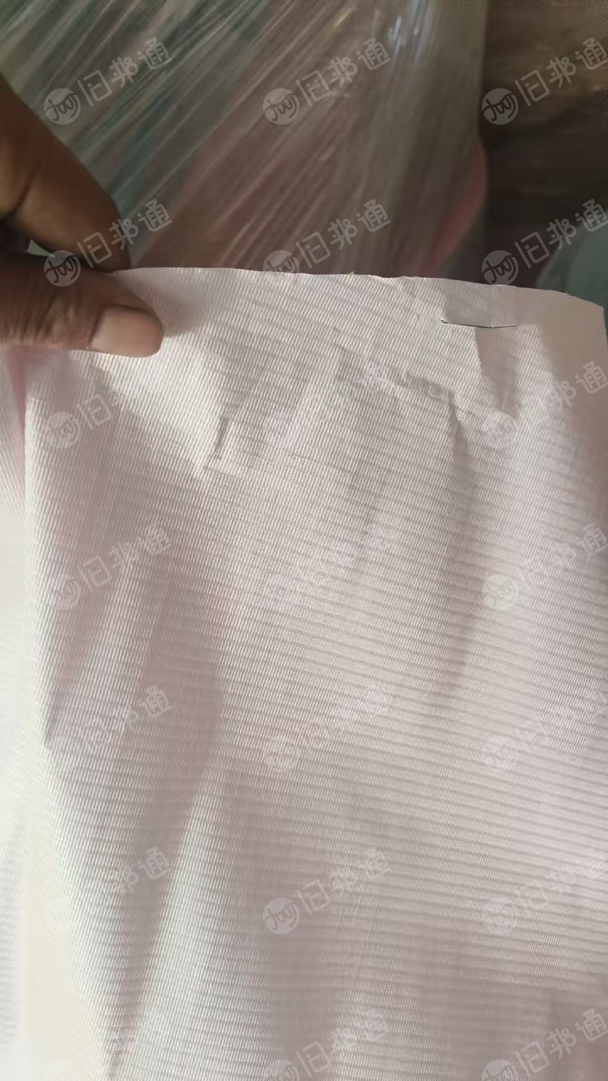 出售卫生用品纸卷材，无纺卷材，现货有13米两车，货在江苏无锡