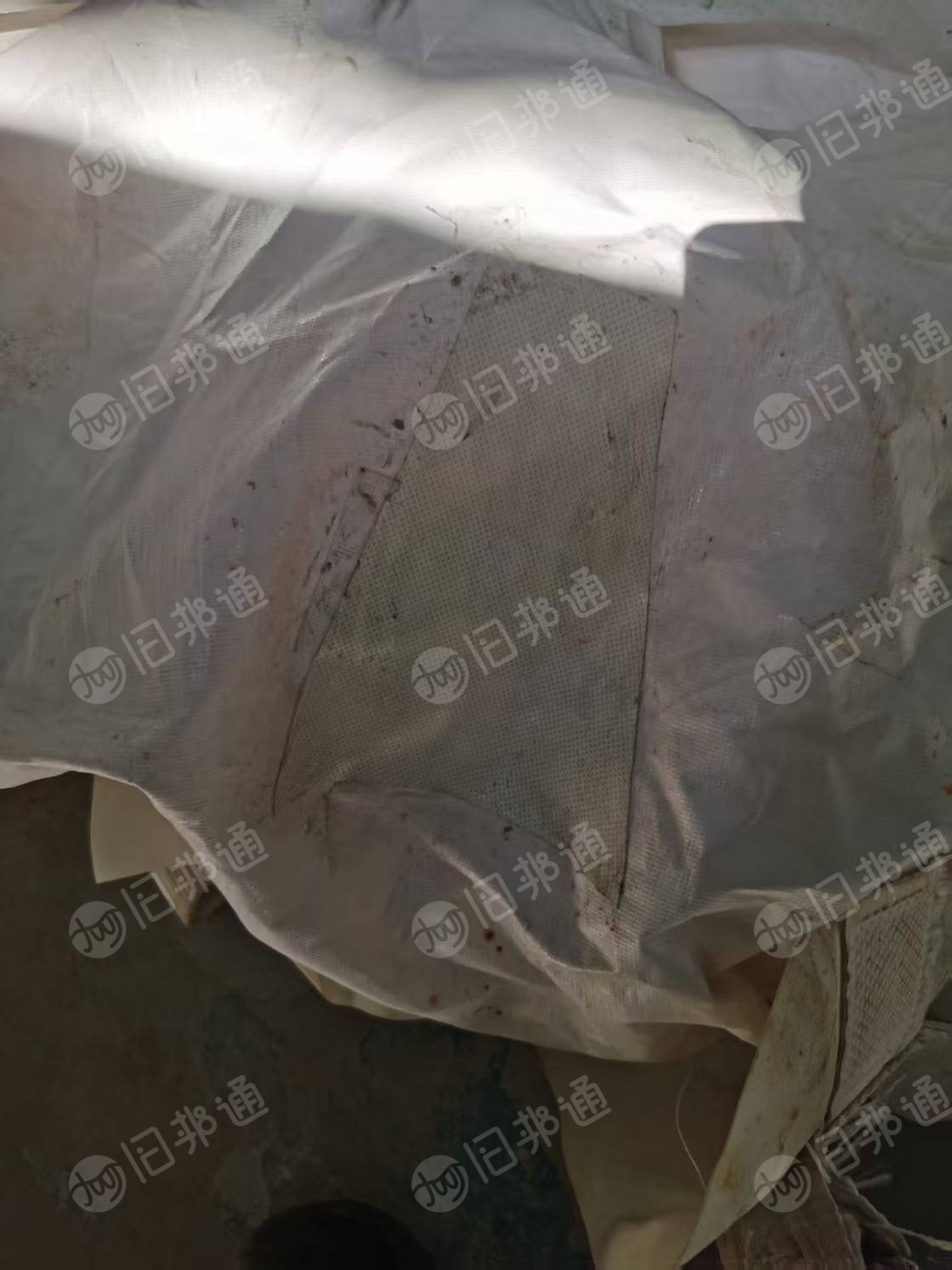 出售废旧PVC夹网布防水循环吨袋，现货40吨