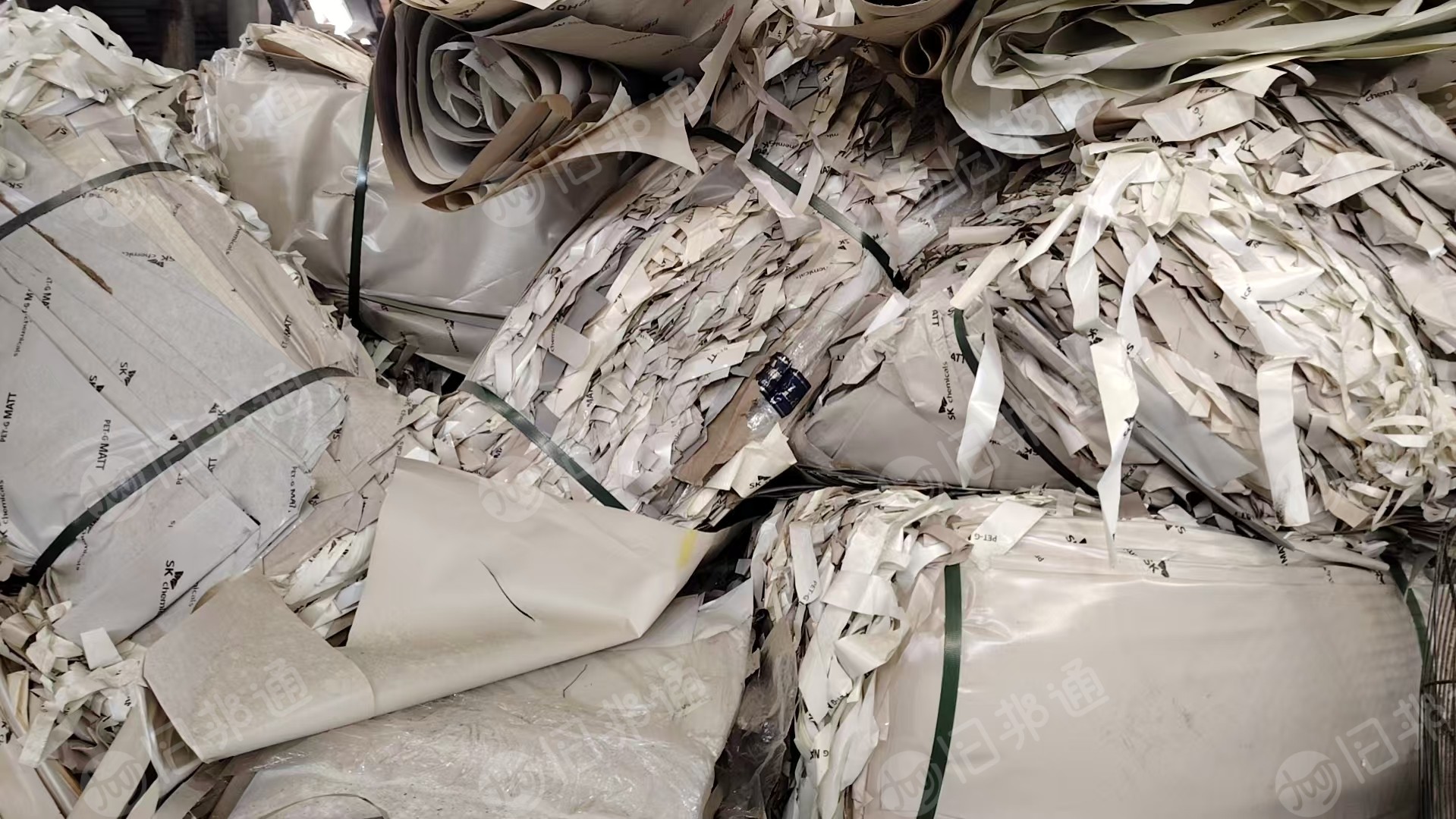 大量出售PETG家具贴膜废料